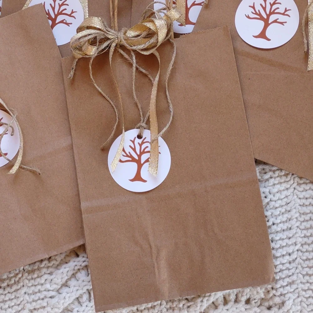 8 Elegant gift bags With Handmade tags